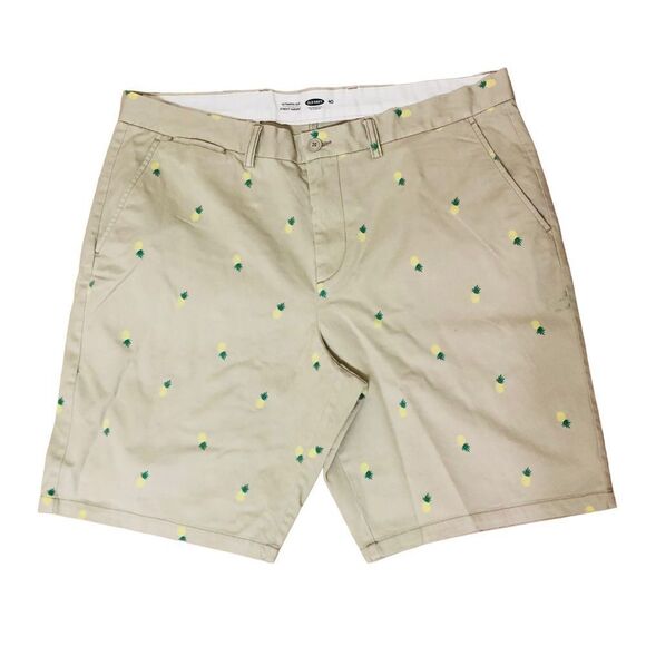 Old Navy Ultimate Slim Khaki Shorts Sz 40 - Picture 1 of 4